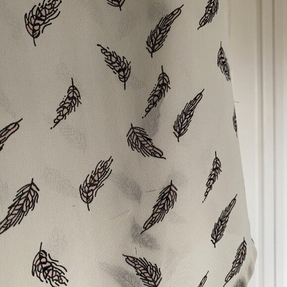 White Short-Sleeve Feather Blouse — Soft Earth Edit (XS) - Picture 4 of 5